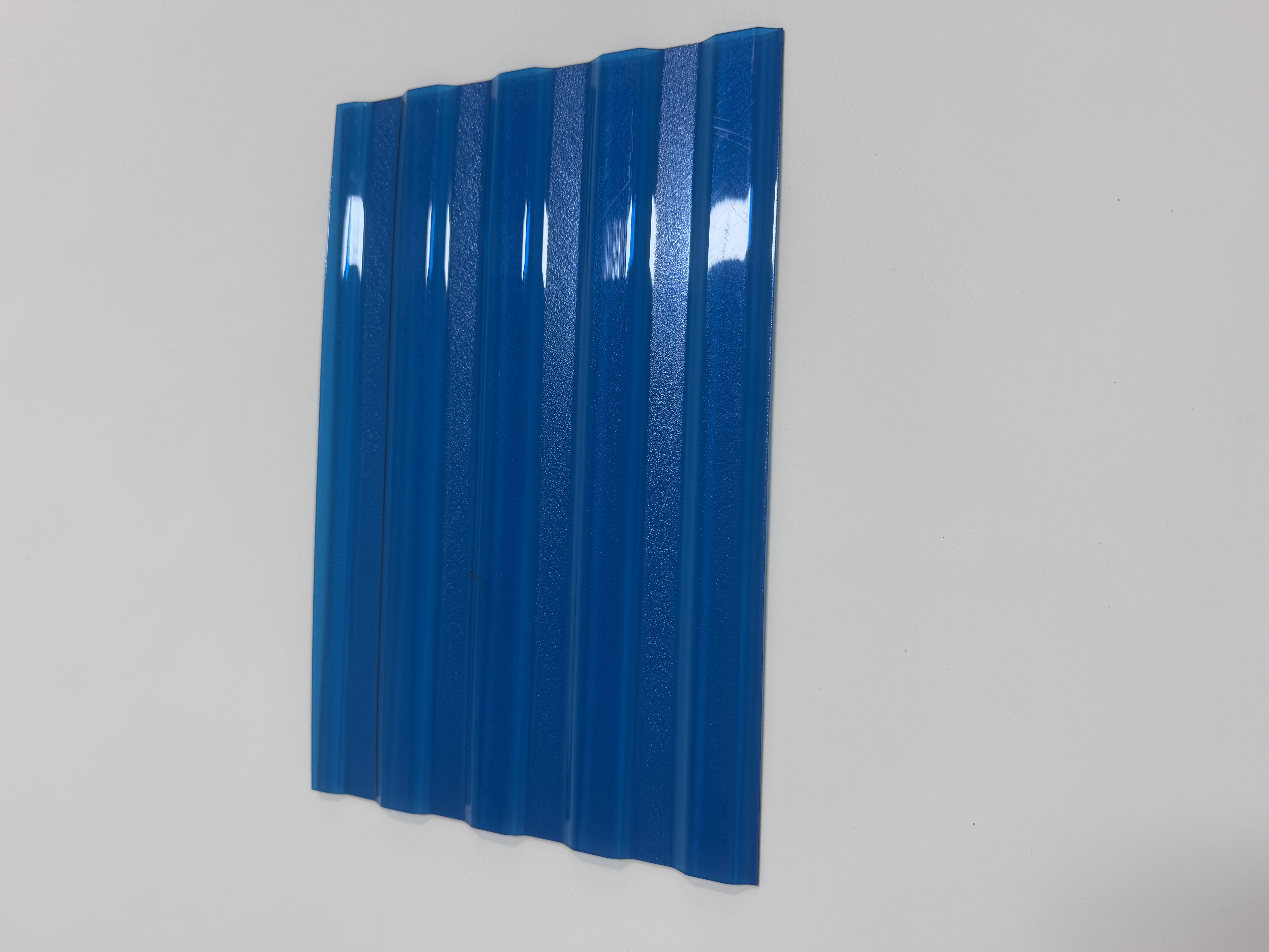 1.5mm Blue Corrugated PC Embos...