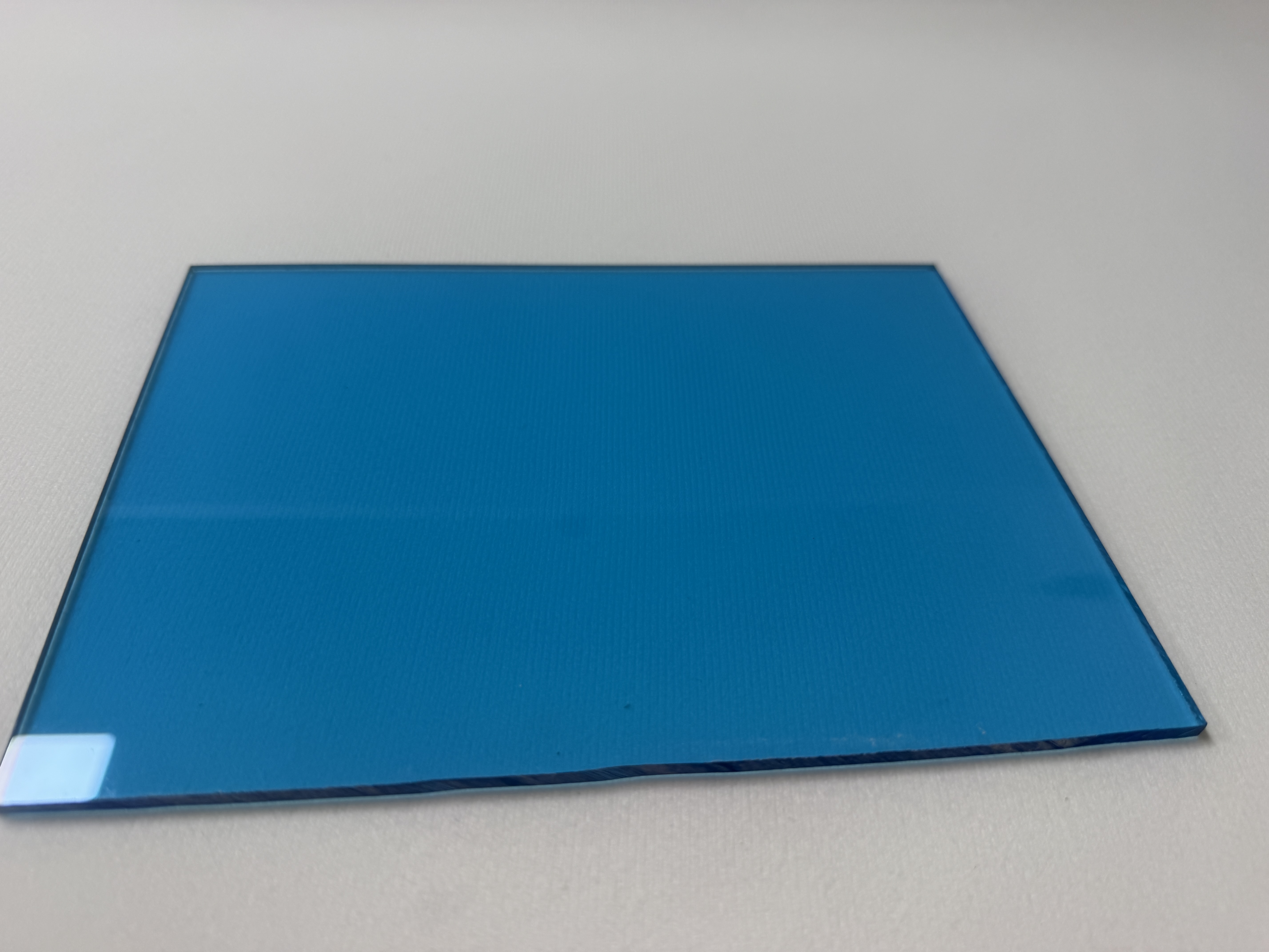 4mm opaque lake blue polycarbo...